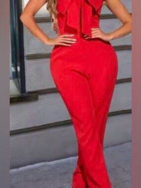 Elegant Red Sleeveless Skinny Jumpsuit — Modern Women’s Evening Wear